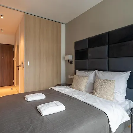 Apartment P&o Mennica V *