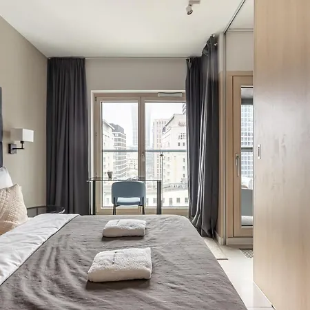 아파트 P&o Mennica V 바르샤바